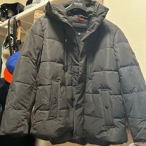 Men’s XL jacket, new never used.